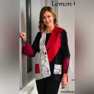 LemonGrass Women’s Top size Medium BNWT